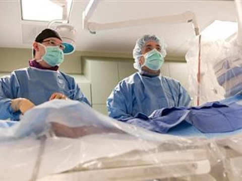 Была проведена первая в мире операция по трансплантации искусственной трахеи