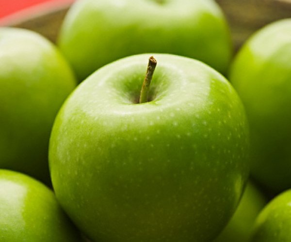 Употребление яблок способствует сохранению молодости