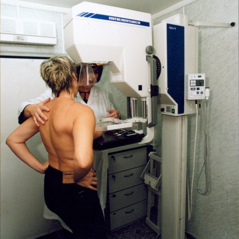 Маммография обязательно. Маммография. Маммография молочных желез. Флюорография и маммография. Флюорография молочных желез.