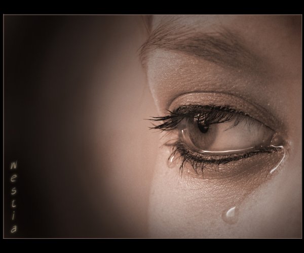 В женских слезах содержится "антивиагра"