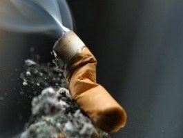 Пассивное курение может спровоцировать потерю слуха