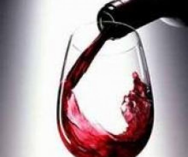 Красное вино помогает бороться с воспалениями